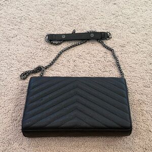 Elegant Black Chain Strap Women's Bag